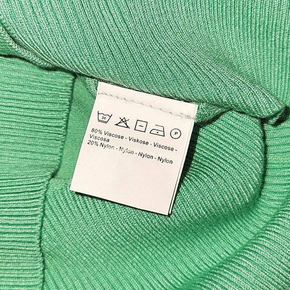 NWOT Cardigan 💚 - Picture 9 of 10